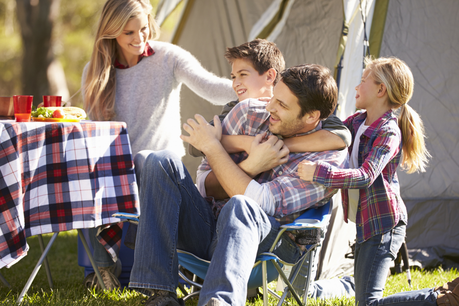 famille en camping Gard pas cher